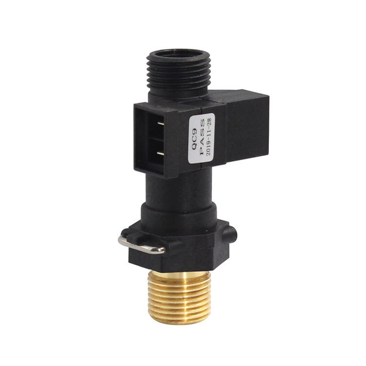 Vedenlämmittimen veden virtauskytkin